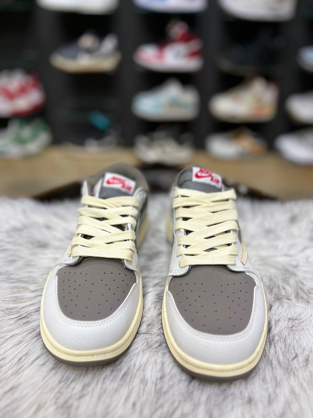 Travis Scott x Air Jordan 1 Low OG 'Reverse Mocha"