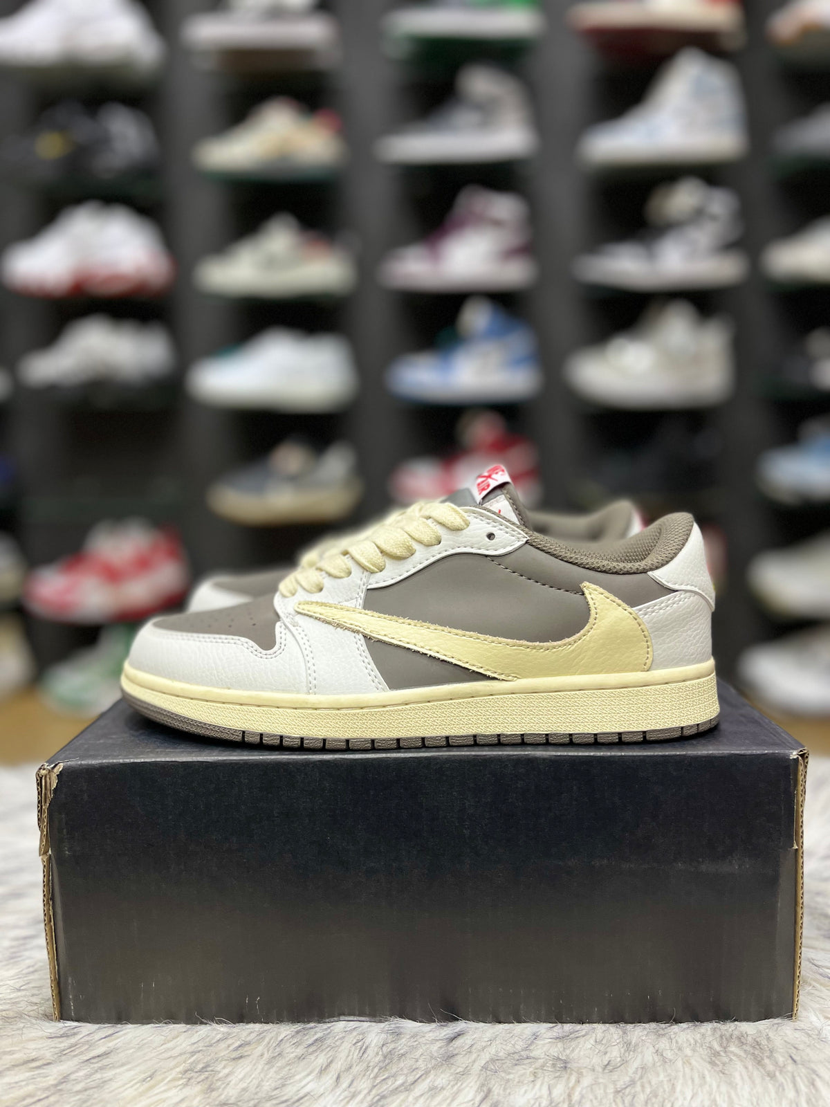 Travis Scott x Air Jordan 1 Low OG 'Reverse Mocha"