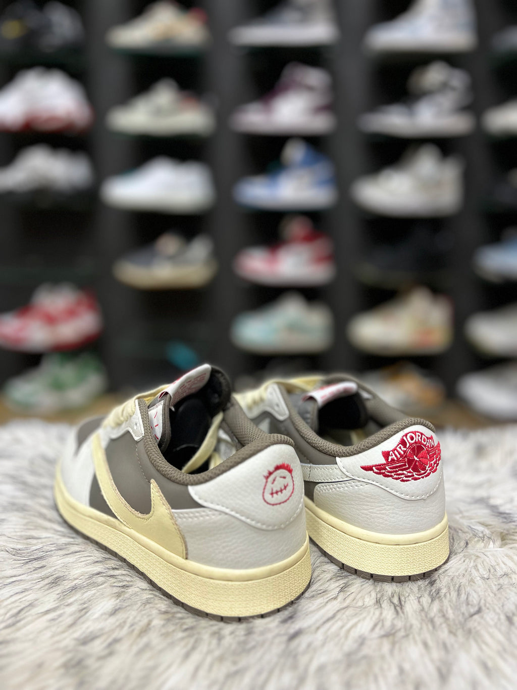 Travis Scott x Air Jordan 1 Low OG 'Reverse Mocha"