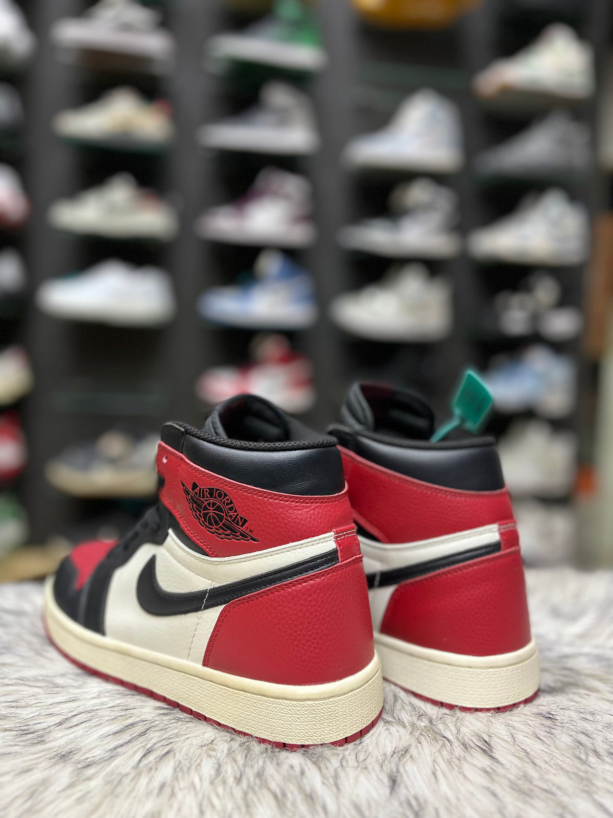 Air Jordan 1 Retro High OG 'Bred Toe'