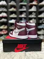 Air Jordan 1 Retro Hi OG Bordeaux