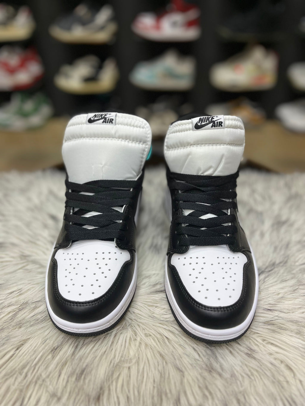 Air Jordan 1 Retro Black White