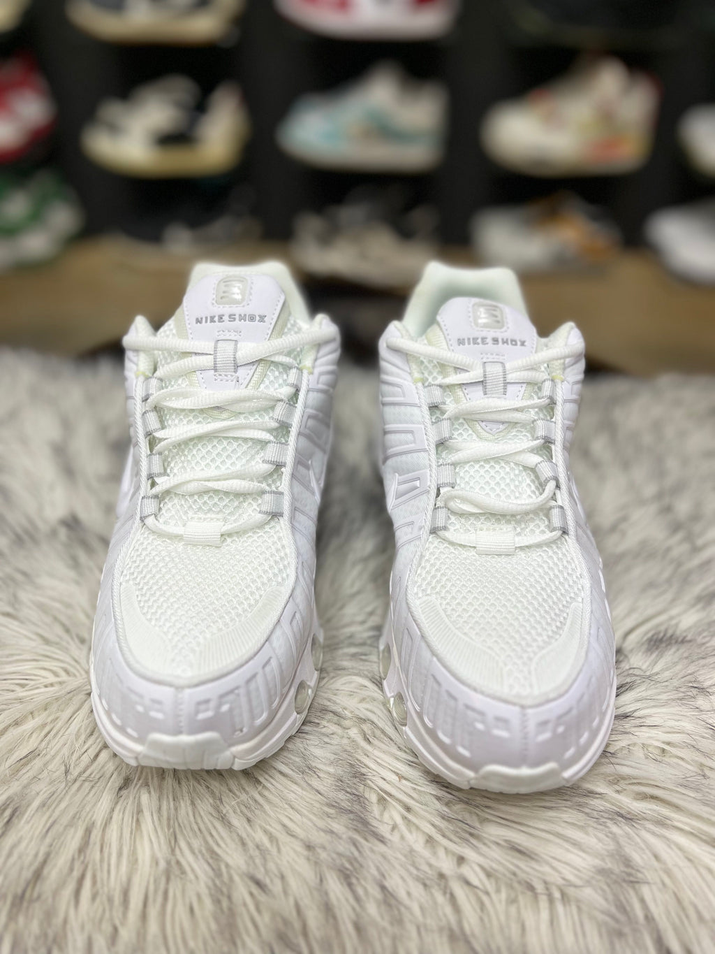 white Nike Air Max Tailwind IV sneakers