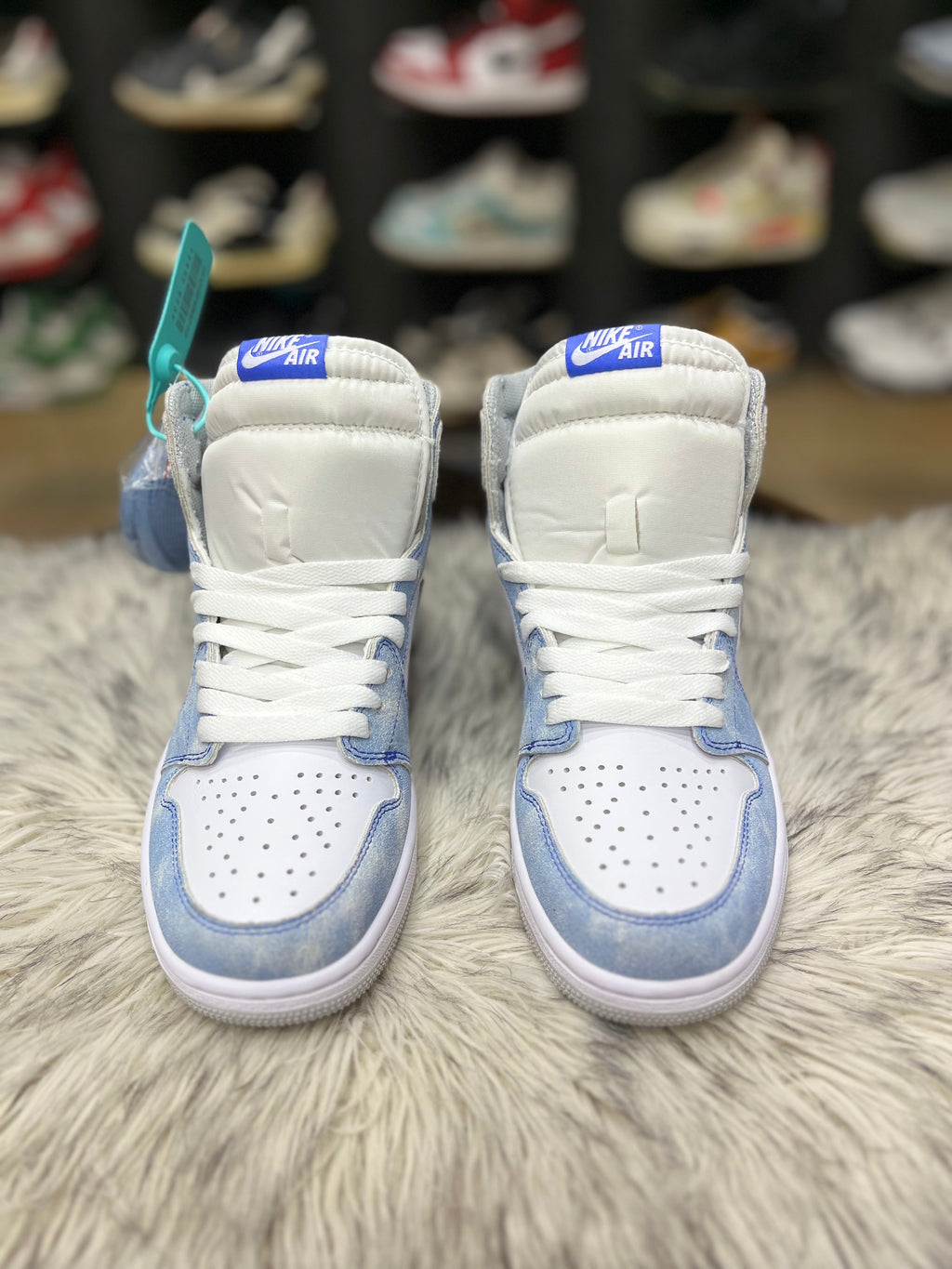 Air Jordan 1 Retro High OG 'Hyper Royal'