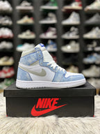 Air Jordan 1 Retro High OG 'Hyper Royal'