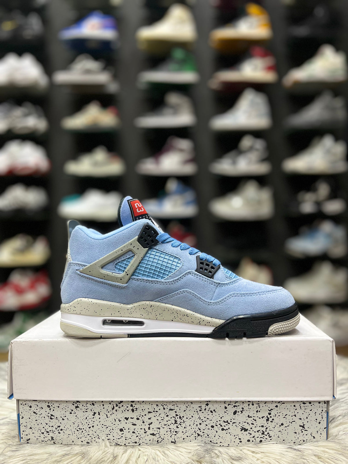 Air Jordan 4 Retro University Blue