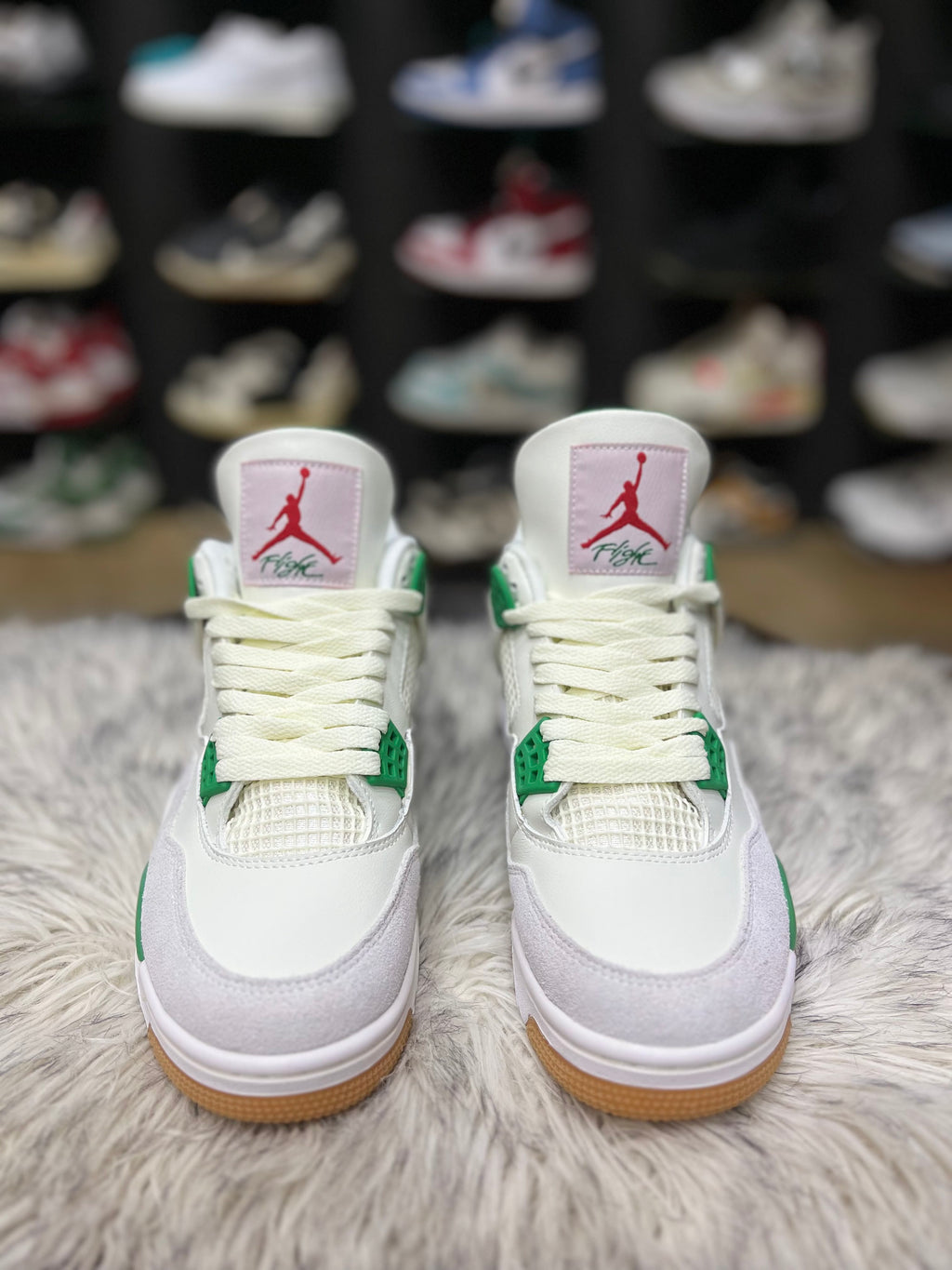 Air Jordan 4 Retro 'Pine Green'