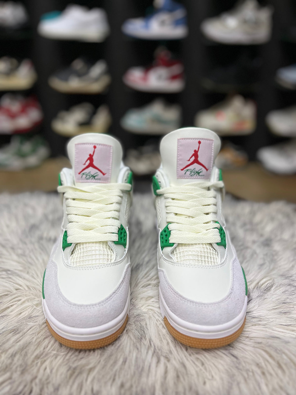 Air Jordan 4 Retro 'Pine Green'