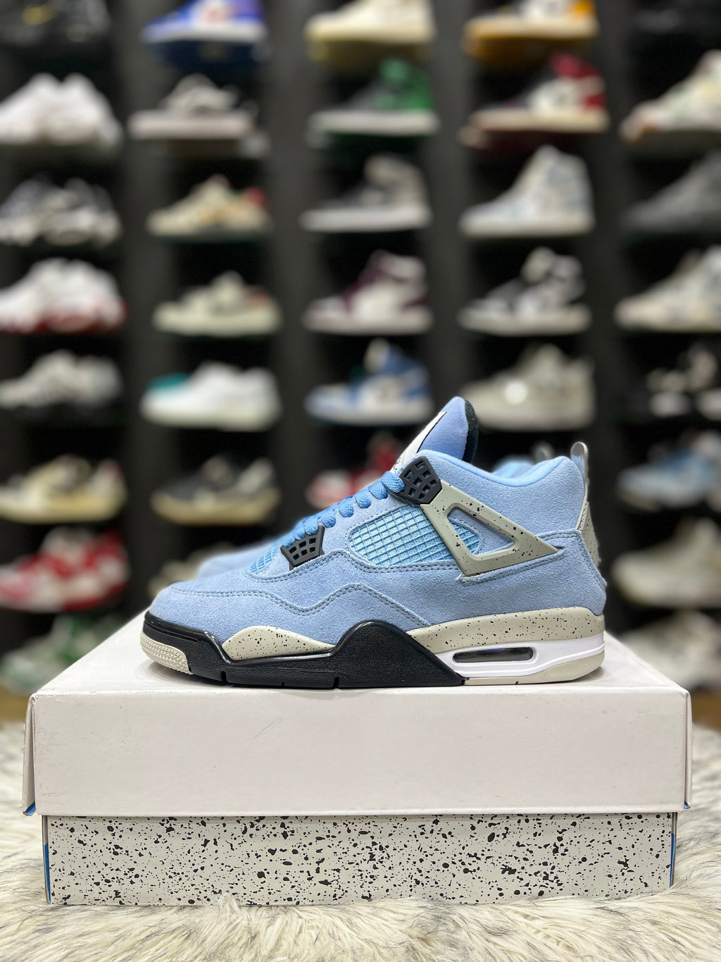 Air Jordan 4 Retro University Blue