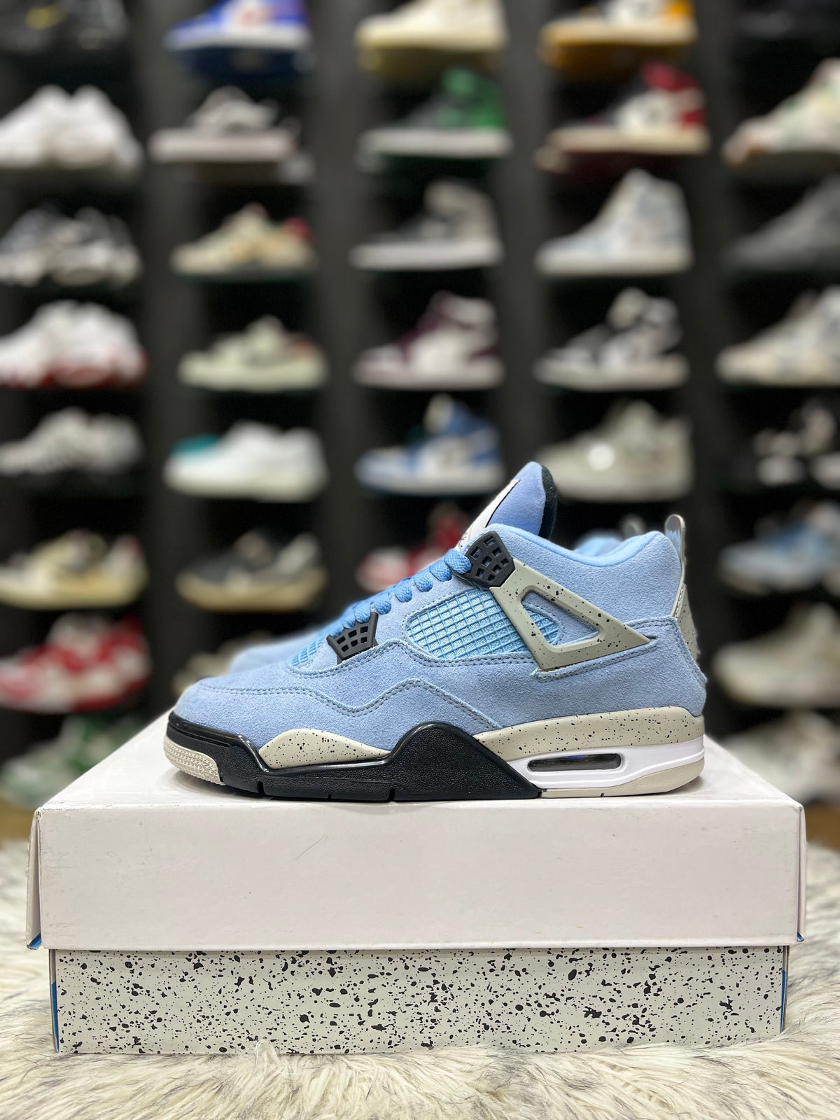 Air Jordan 4 Retro University Blue