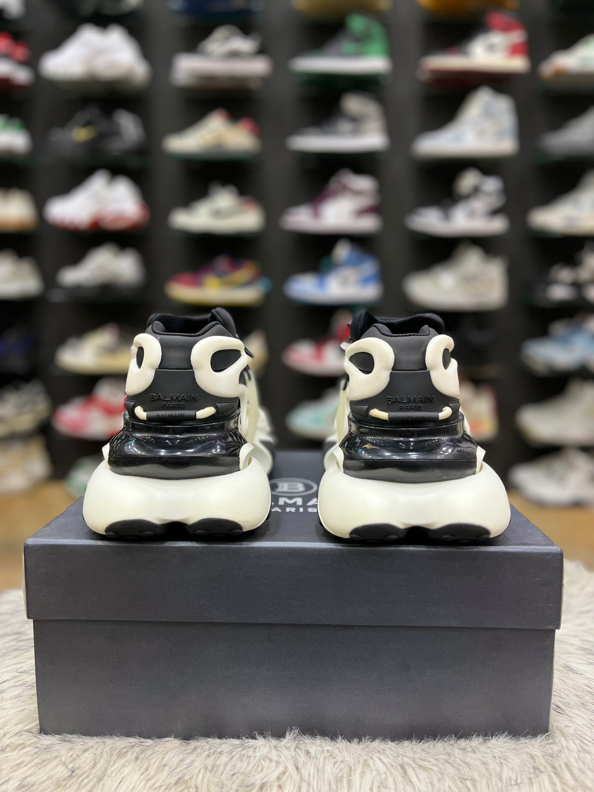 Balmain Unicorn Low-Top Black White