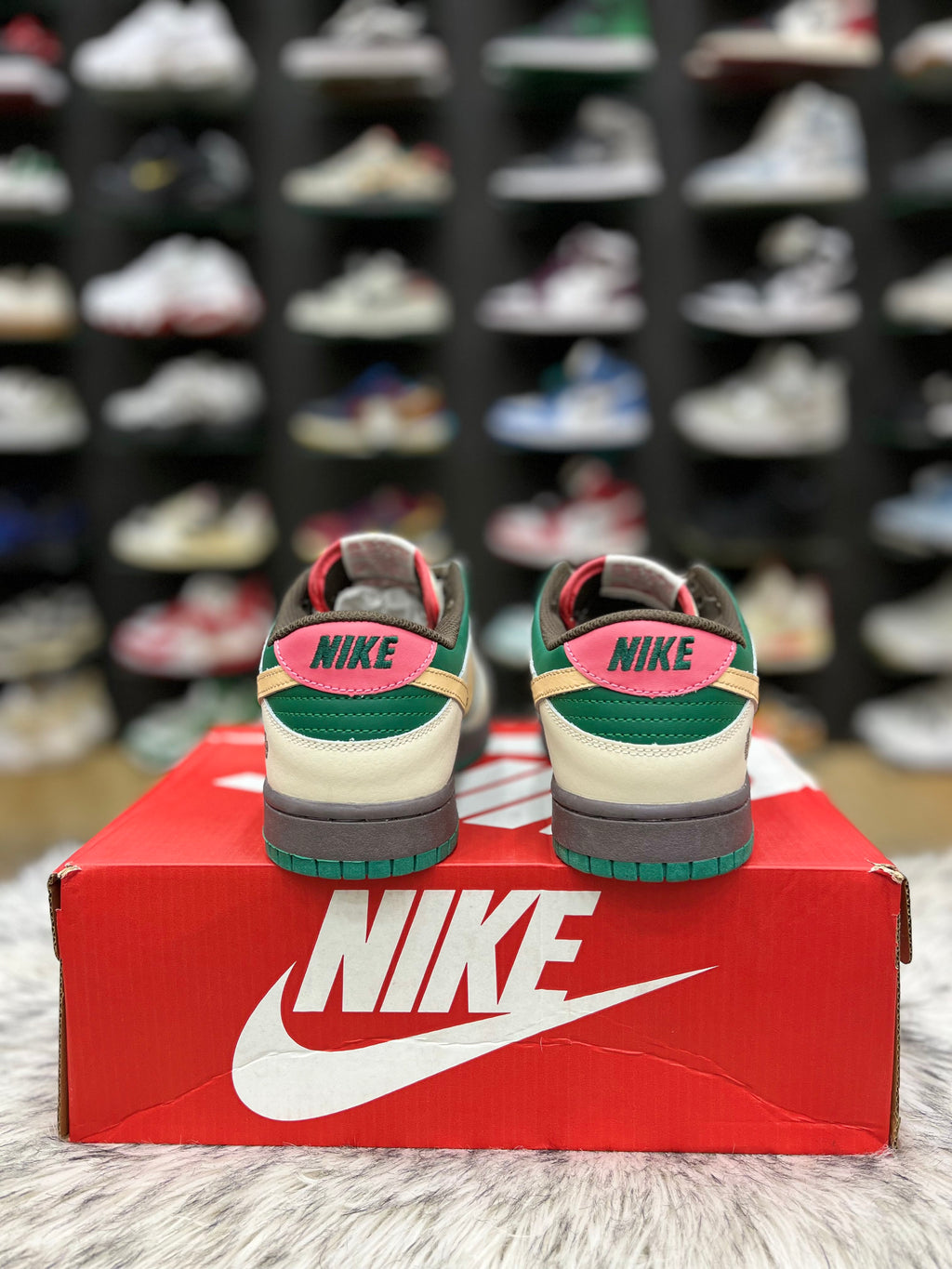Nike SB Dunk Low x Stüssy "BMW M3" sneaker