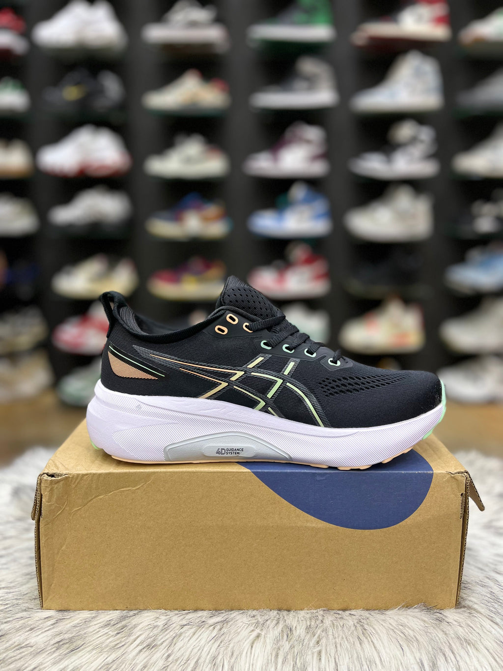 ASICS GEL-KAYANO 31