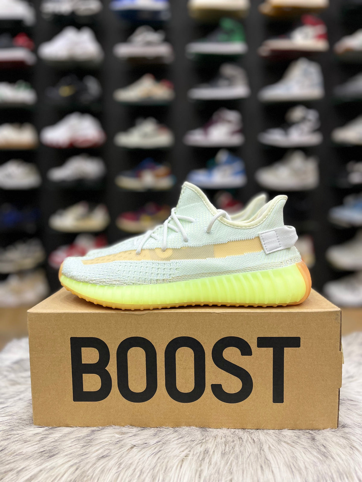 Adidas Yeezy Boost 350 V2 Hyperspace sneaker