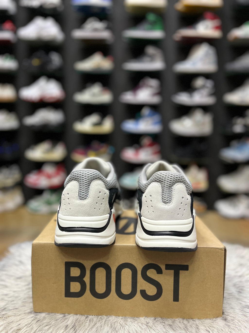Adidas Yeezy Boost 700 sneaker